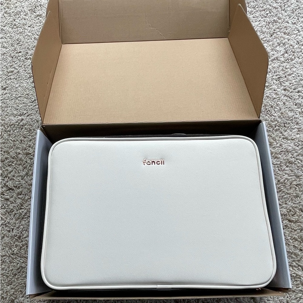 NEW Fancii Madison Travel Large Makeup Bag - Picture 4 of 8
